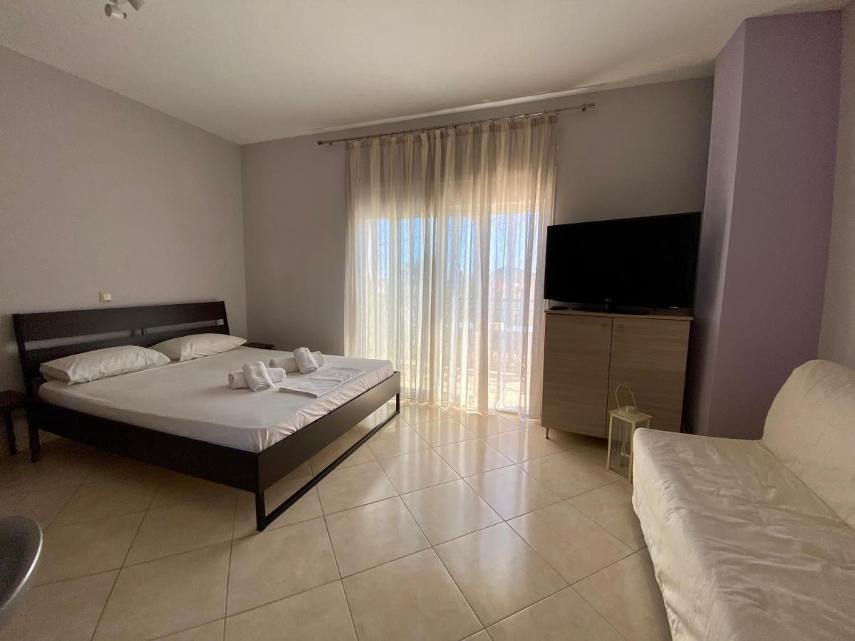 Nikludin Suites & Studios Laganas Esterno foto