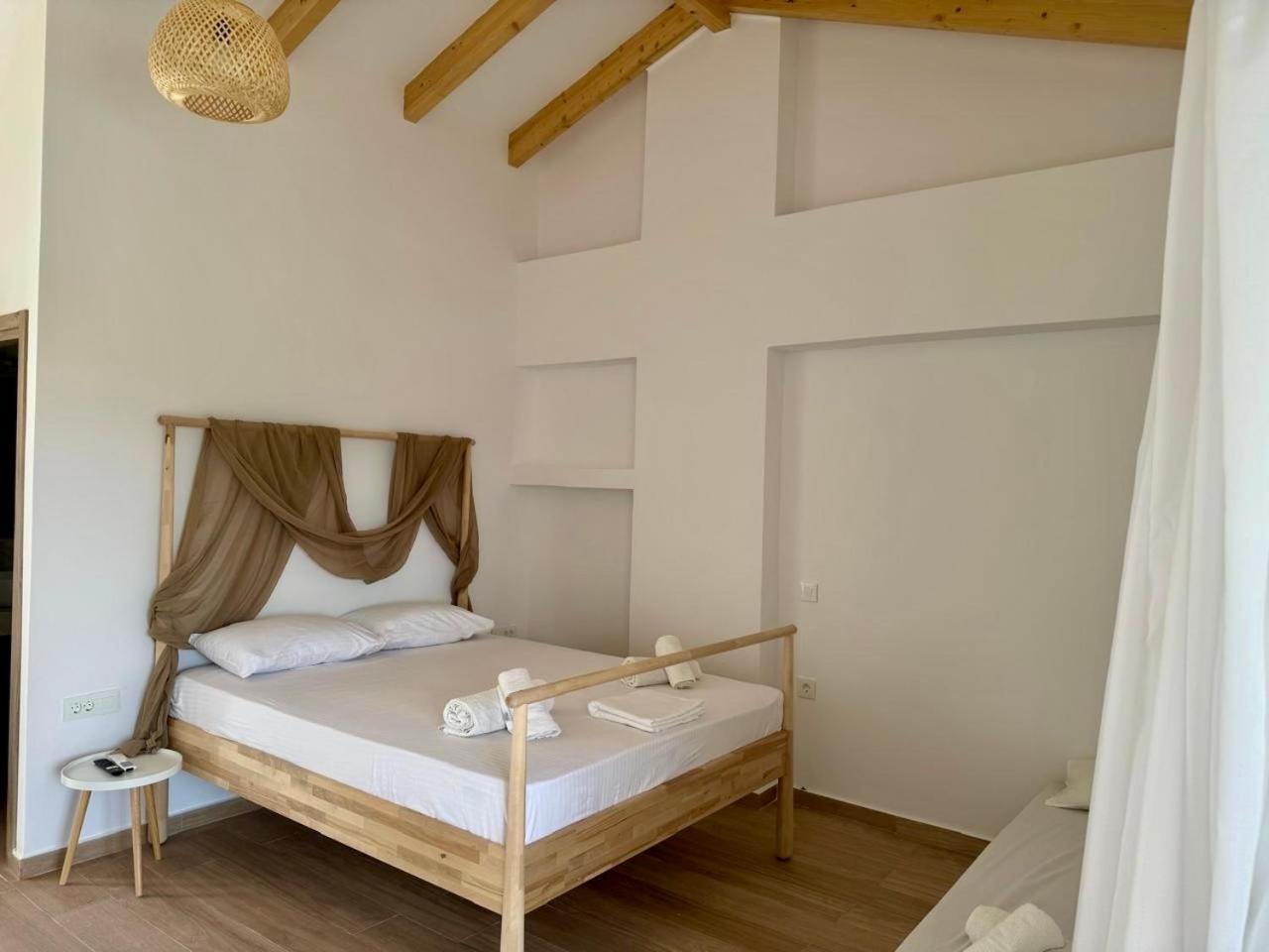 Nikludin Suites & Studios Laganas Esterno foto