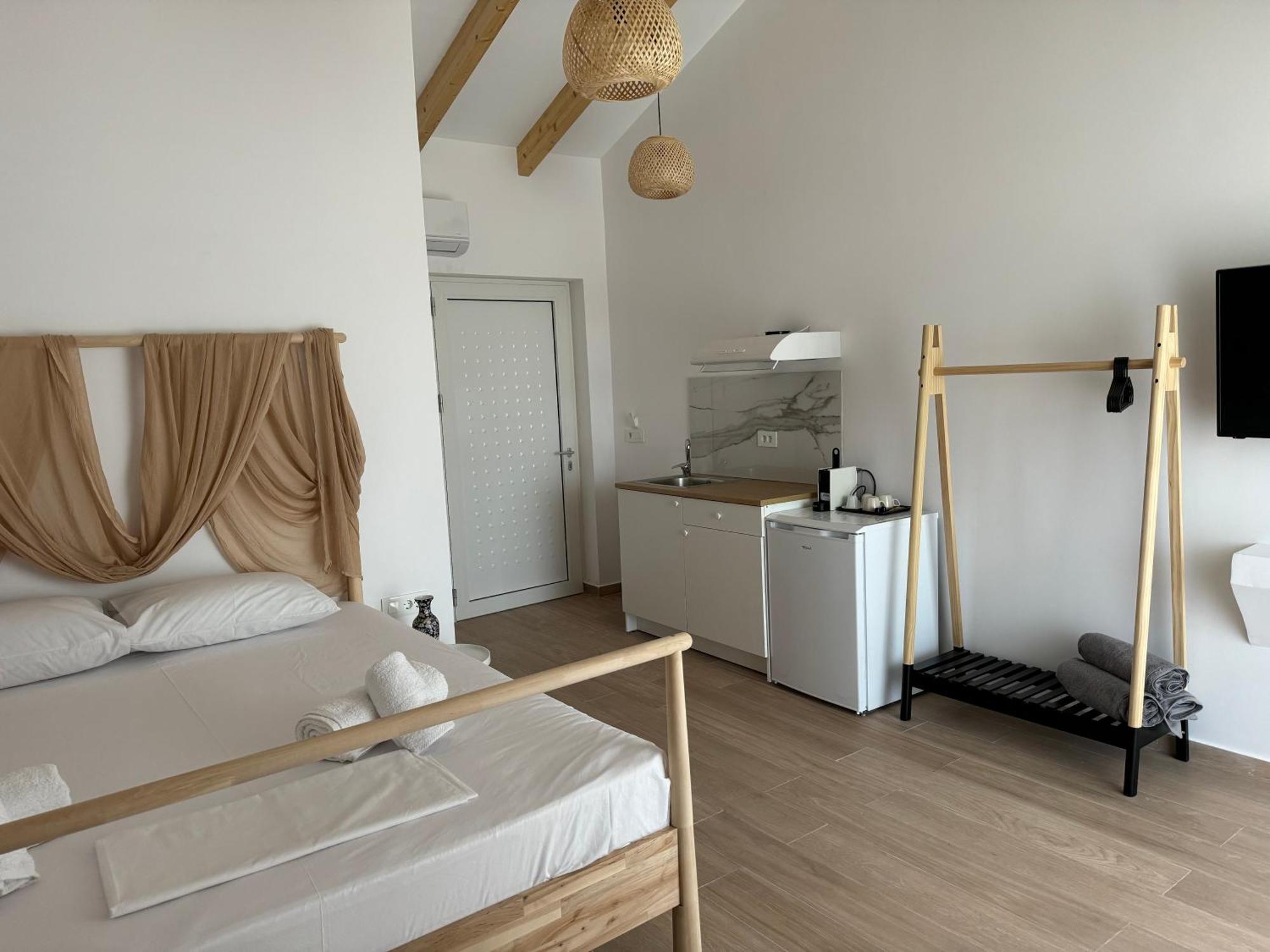Nikludin Suites & Studios Laganas Esterno foto