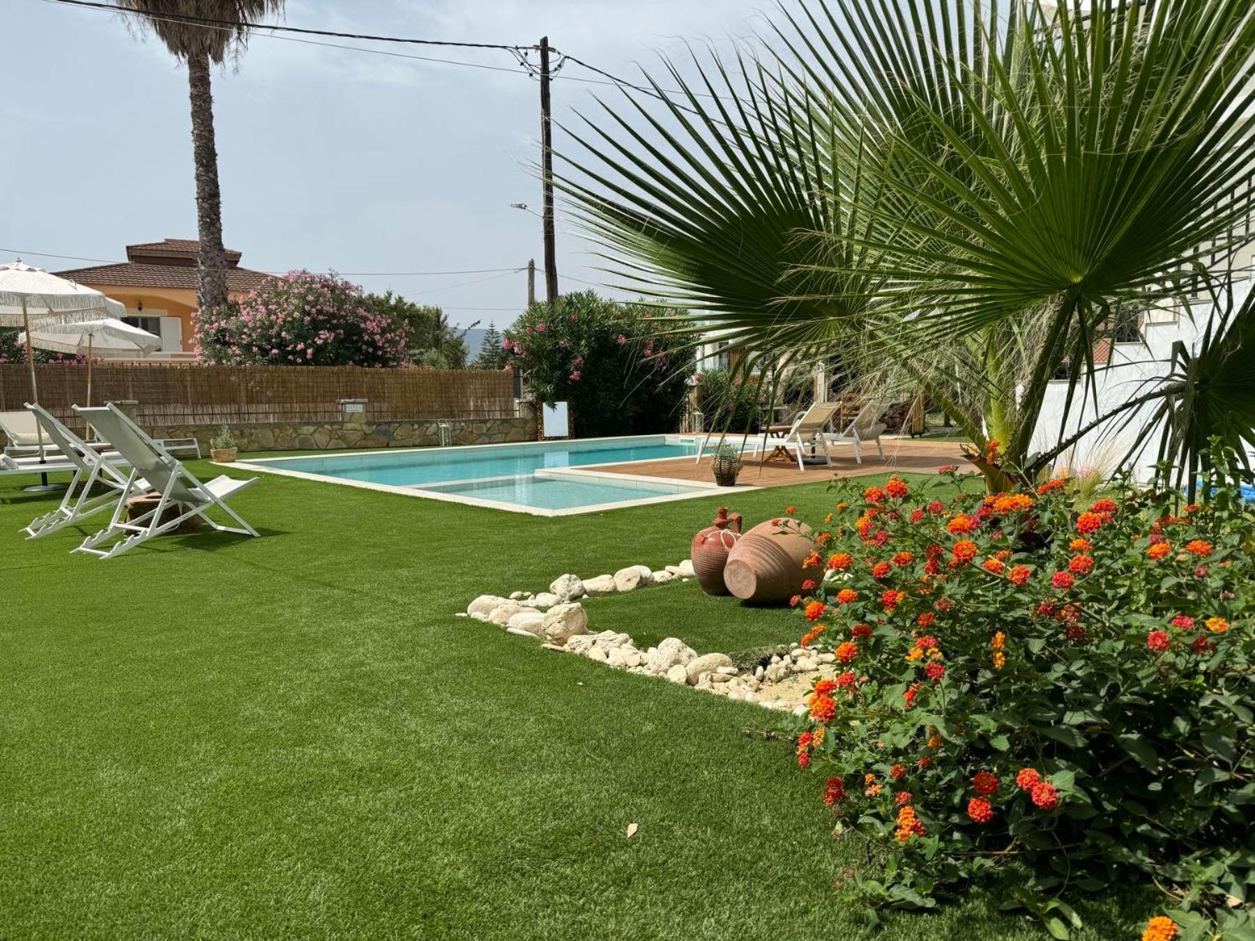 Nikludin Suites & Studios Laganas Esterno foto