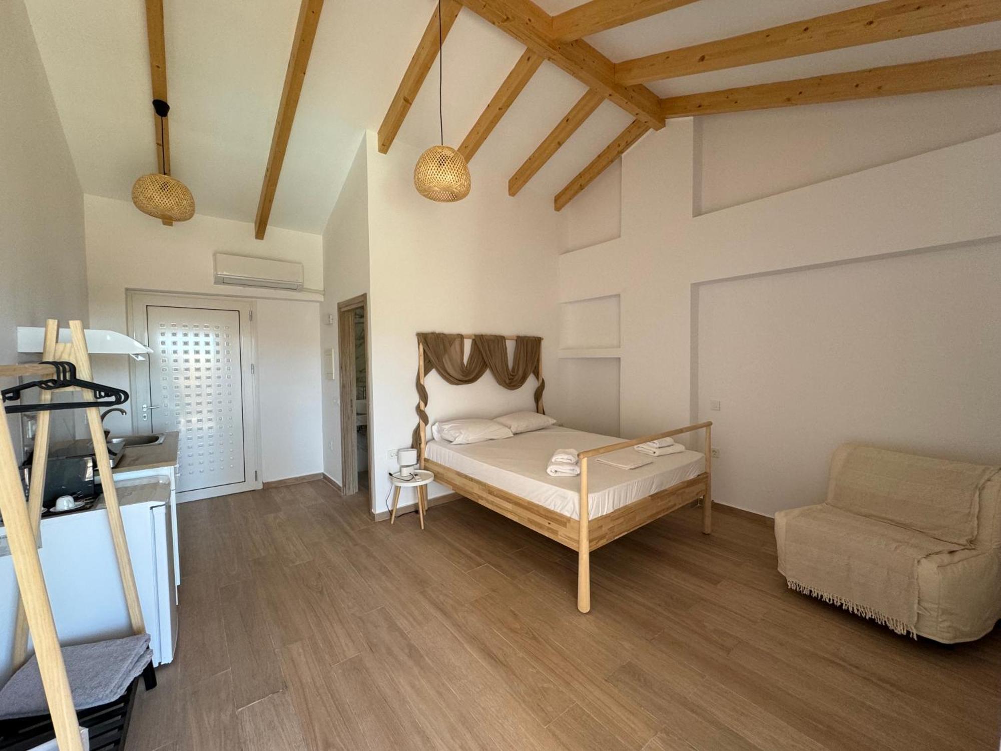 Nikludin Suites & Studios Laganas Esterno foto
