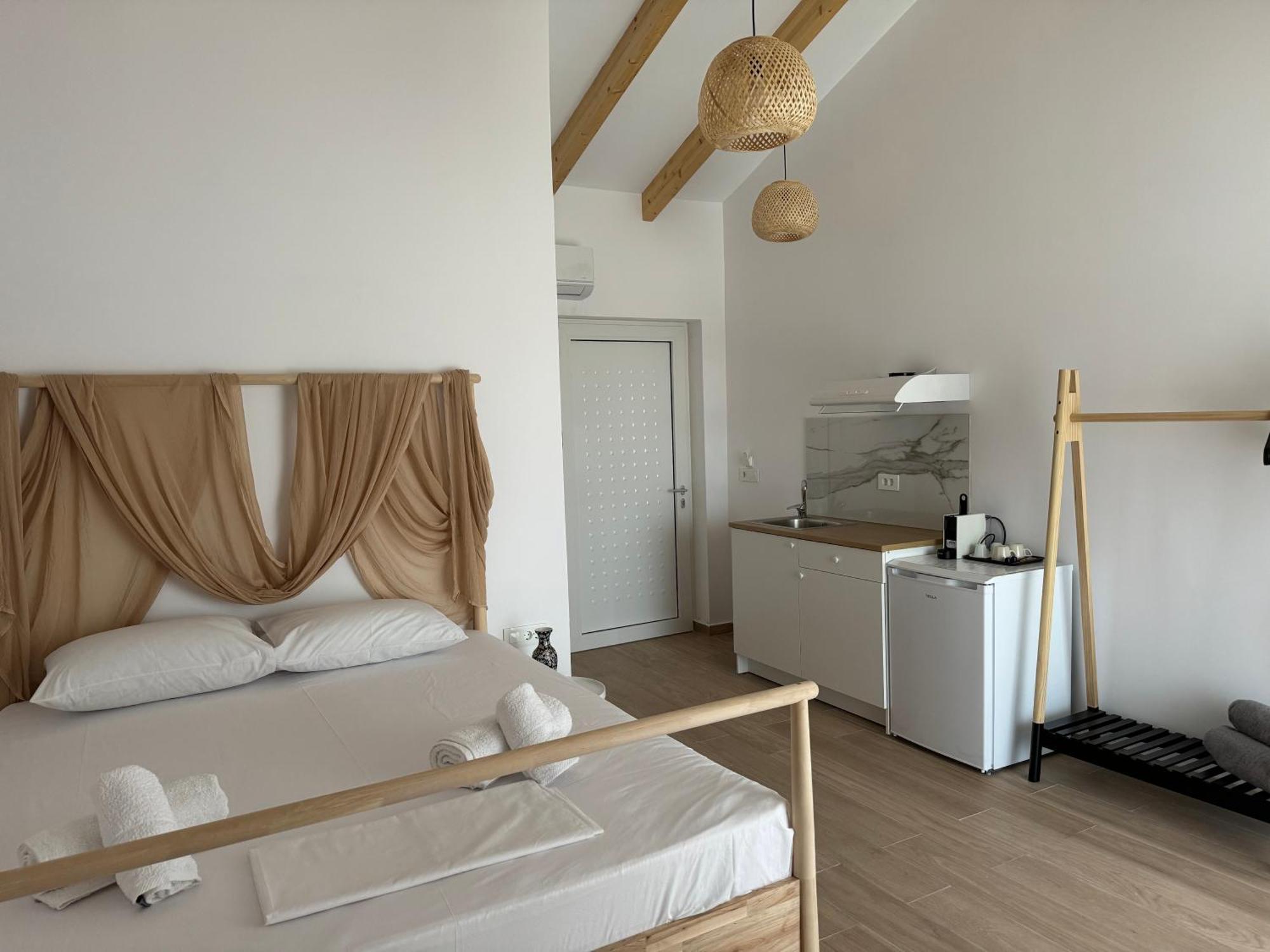 Nikludin Suites & Studios Laganas Esterno foto